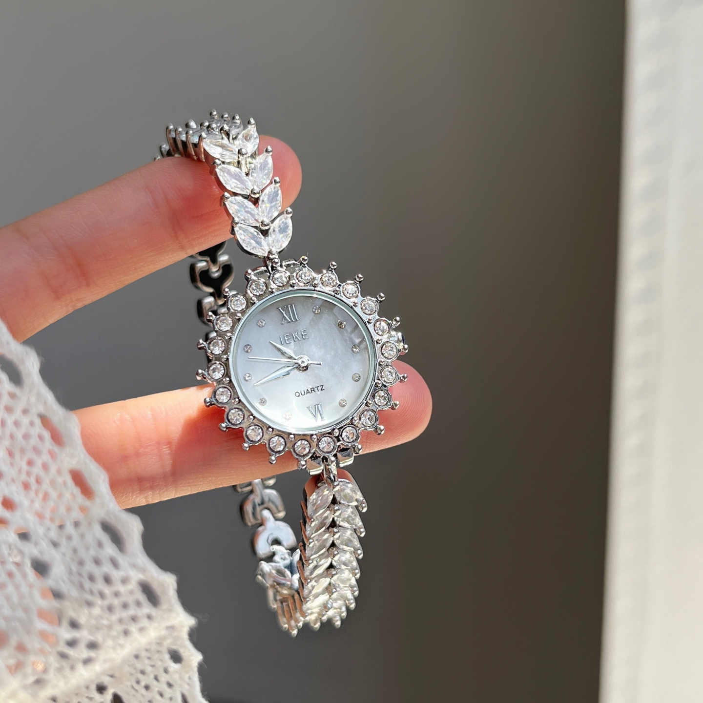 Luxury Watch & Jewellery Recensioni - Luxury new chain type exquisite round