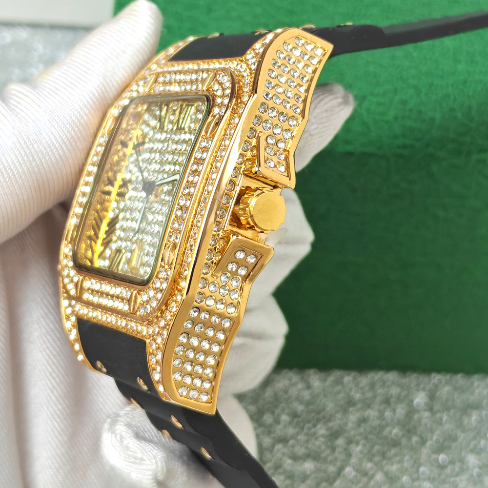 Hip Hop Iced Out Bling Square  – Luxury Watch With Rubber Strap Bewertung und Preis