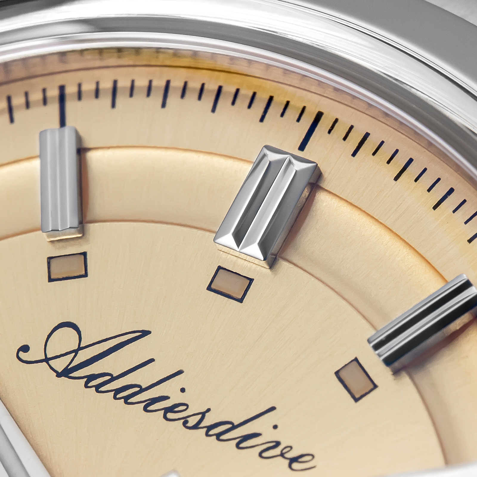 ADDIESDIVE Super Luminous Japa – Luxury Watch & Jewellery Recensioni Bewertung und Preis