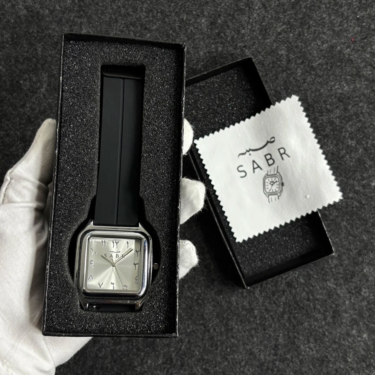 SABR Arabic Numeral Watch Men  – Luxury Watch With Rubber Strap Bewertung und Preis