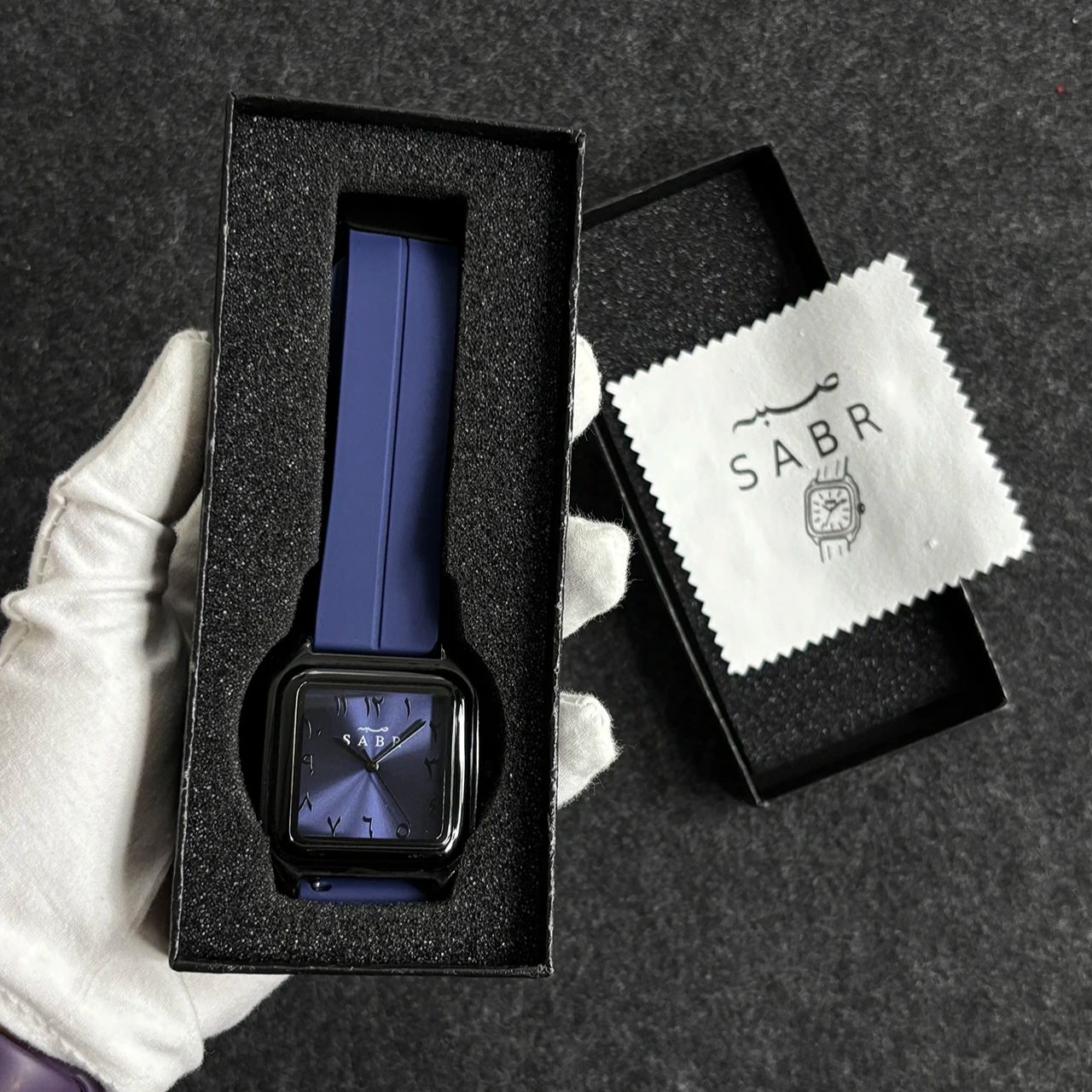 SABR Arabic Numeral Watch Men  – Luxury Watch With Rubber Strap Bewertung und Preis